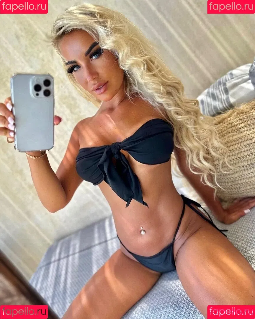 Lucy Sea Onlyfans Photo Gallery 