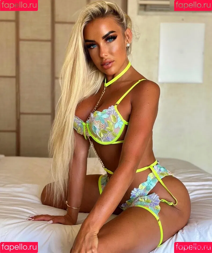 Lucy Sea Onlyfans Photo Gallery 