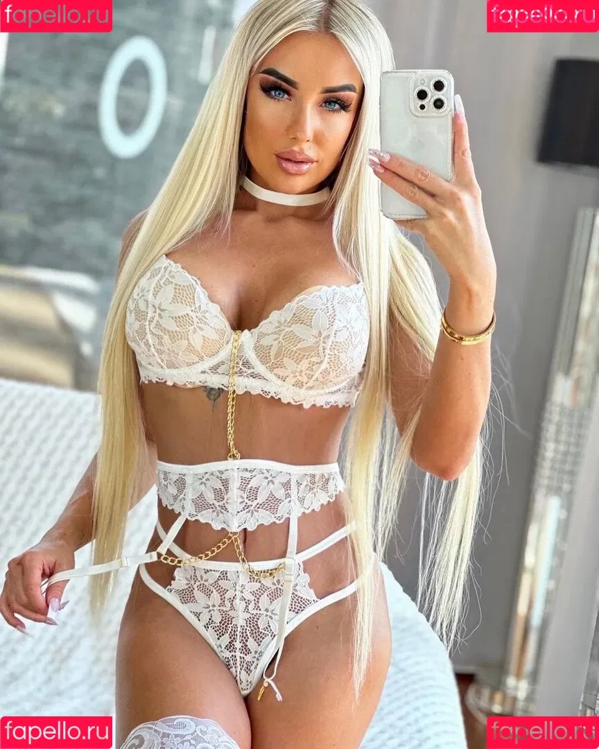 Lucy Sea Onlyfans Photo Gallery 
