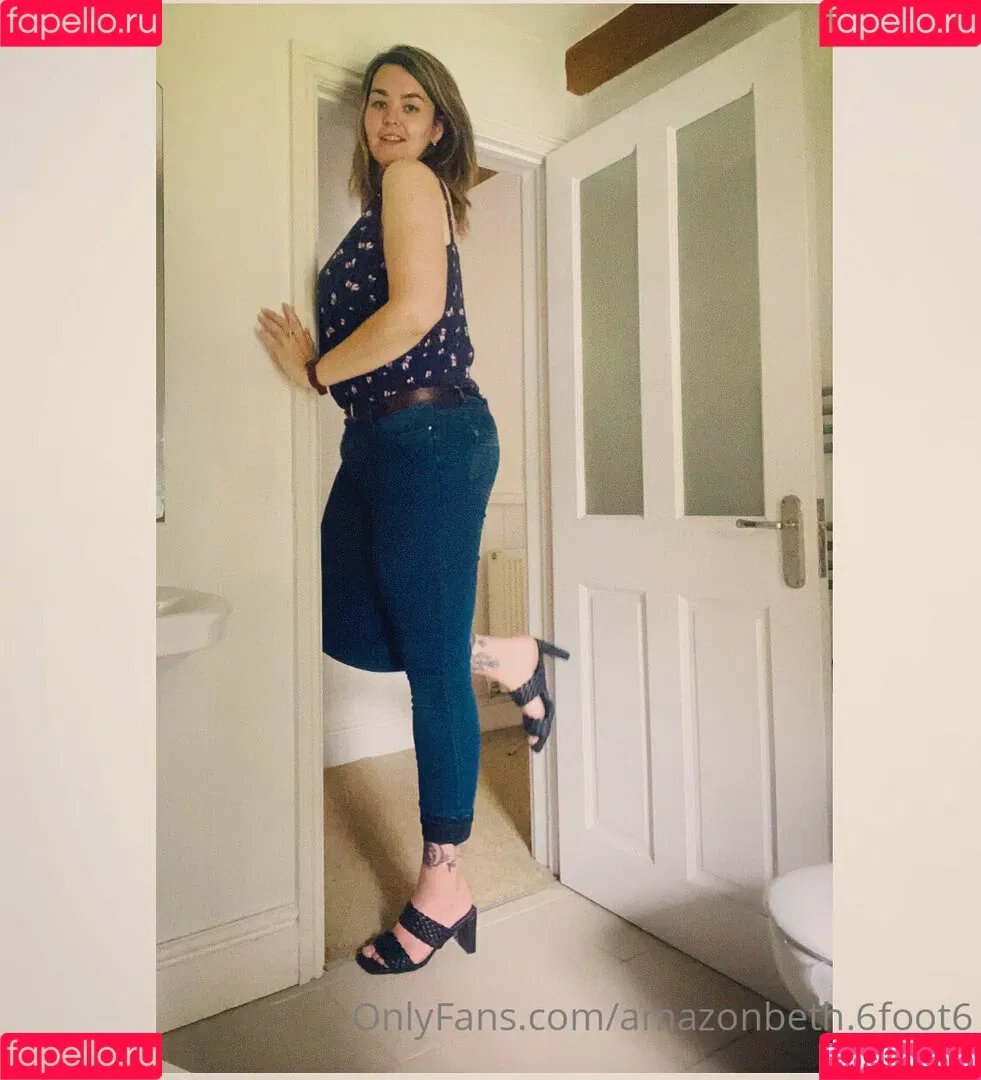 amazonbeth.6foot6 Onlyfans Photo Gallery 
