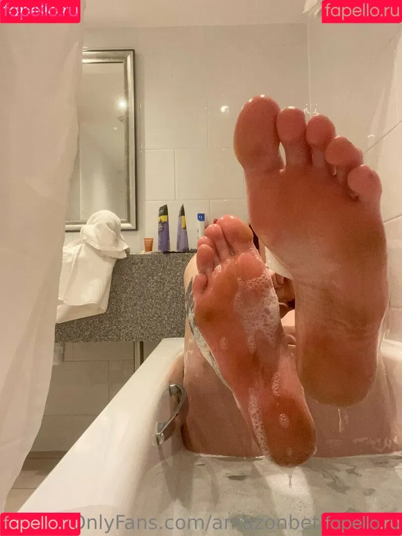 amazonbeth.6foot6 Onlyfans Photo Gallery 