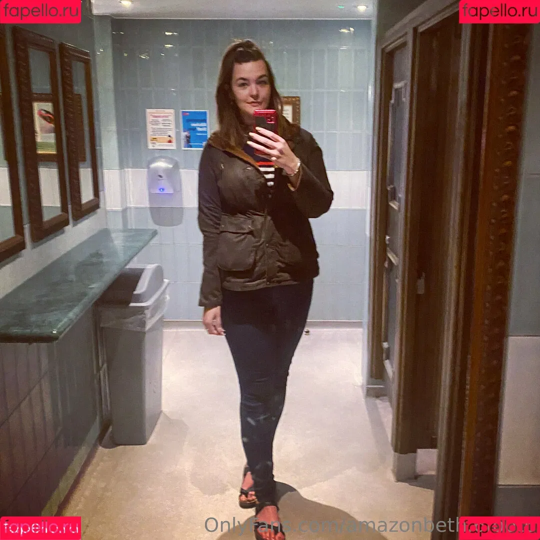 amazonbeth.6foot6 Onlyfans Photo Gallery 