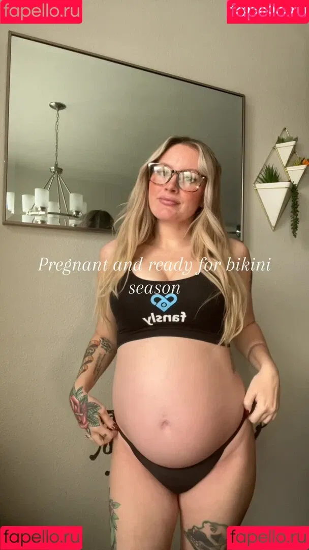 Mommy Penelope Onlyfans Photo Gallery 