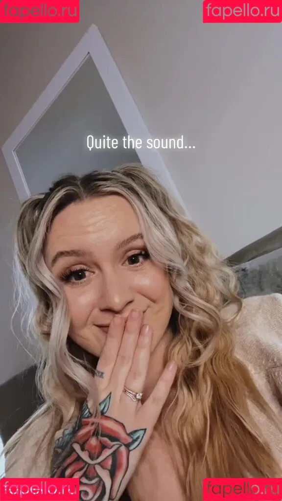 Mommy Penelope Onlyfans Photo Gallery 