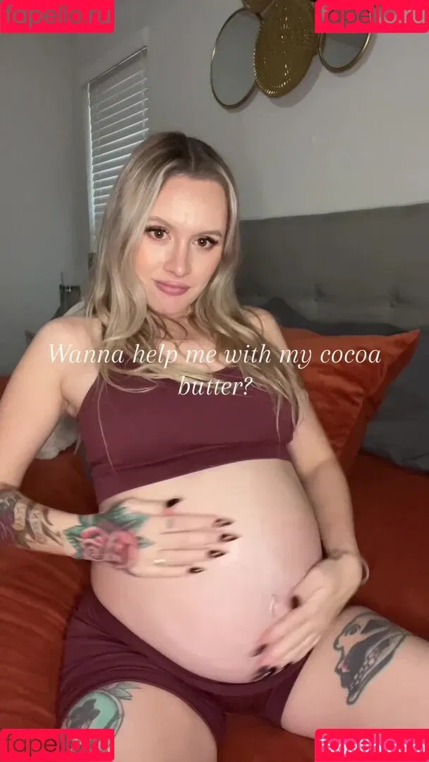 Mommy Penelope Onlyfans Photo Gallery 