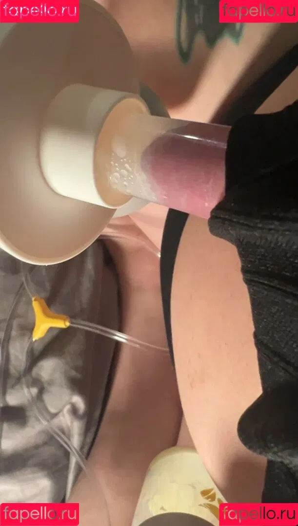 Mommy Penelope Onlyfans Photo Gallery 