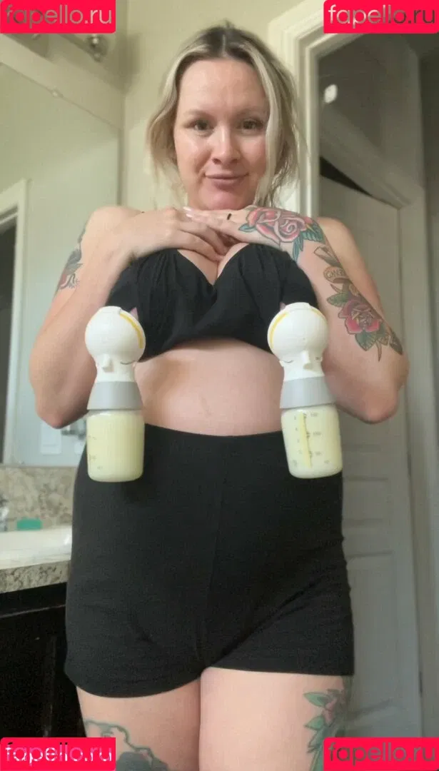 Mommy Penelope Onlyfans Photo Gallery 