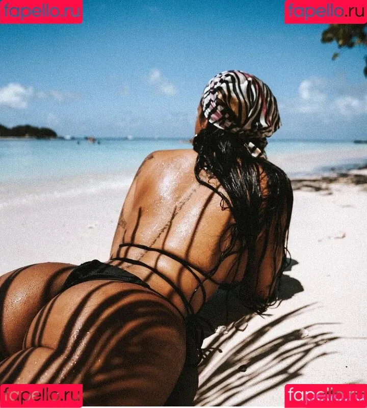 Lola Ortiz Onlyfans Photo Gallery 