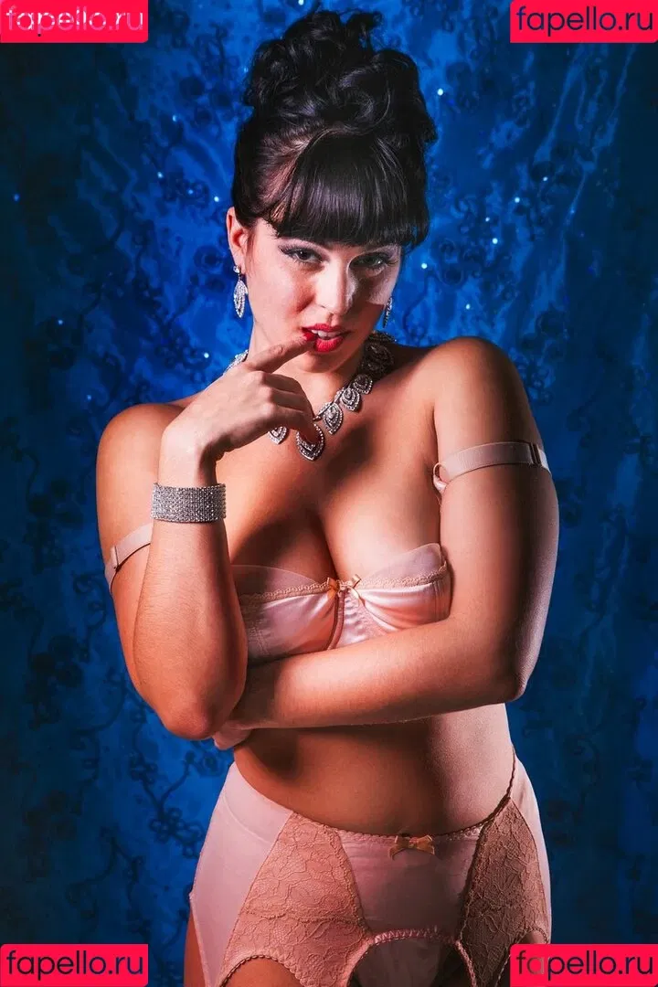 Ginger Lee Valentine Onlyfans Photo Gallery 