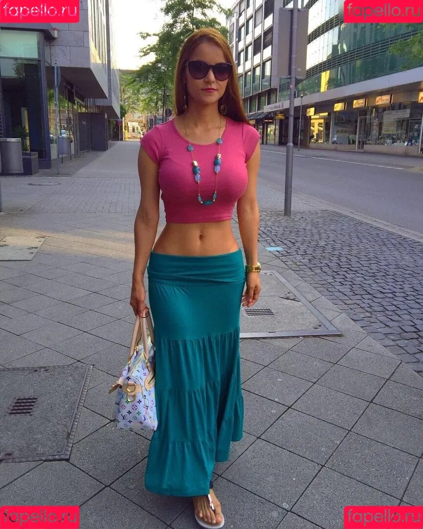 Kattia Vides Onlyfans Photo Gallery 