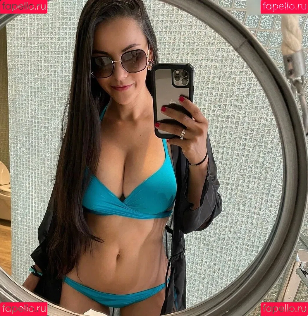 Kattia Vides Onlyfans Photo Gallery 