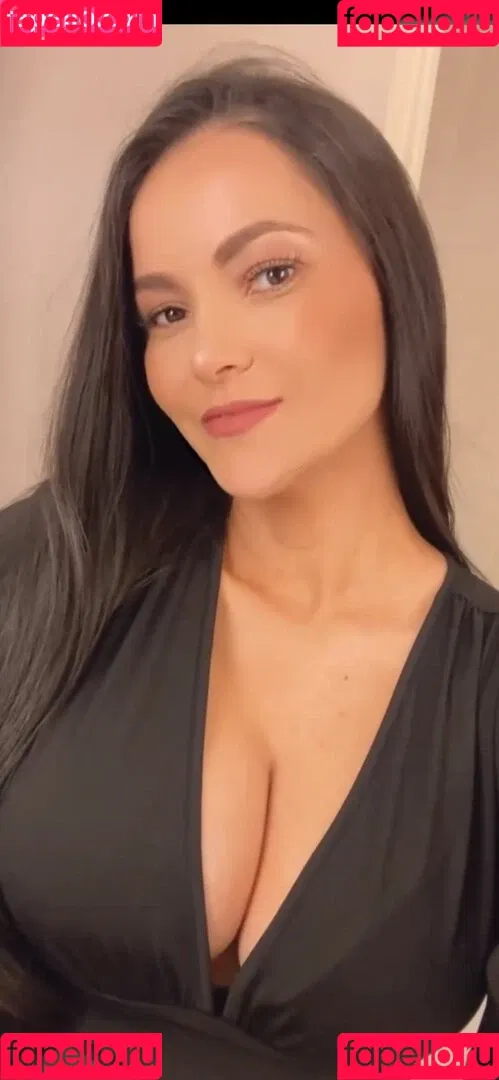 Kattia Vides Onlyfans Photo Gallery 