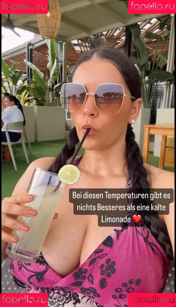 Kattia Vides Onlyfans Photo Gallery 