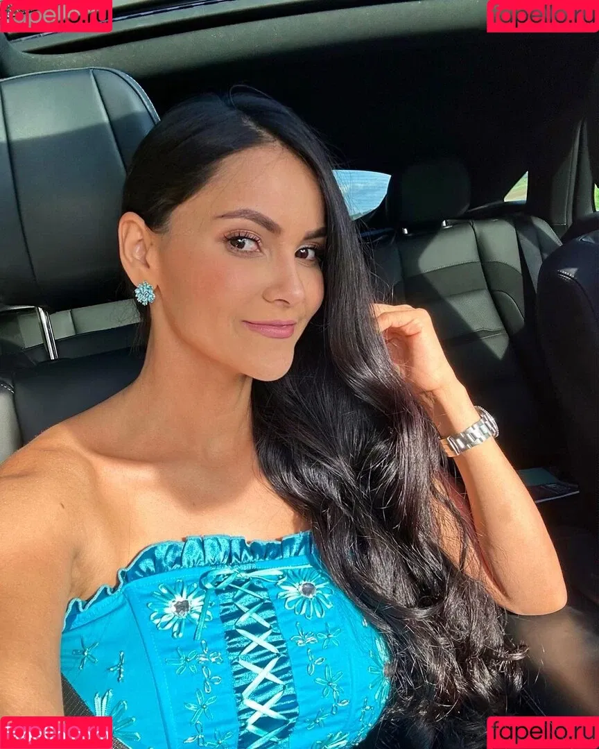 Kattia Vides Onlyfans Photo Gallery 