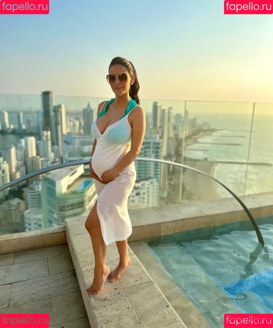 Kattia Vides Onlyfans Photo Gallery 