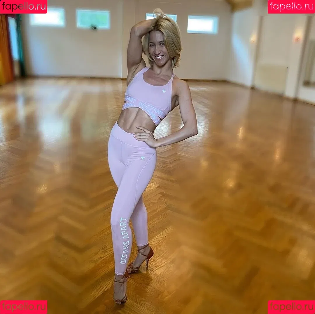 Kathrin Menzinger Onlyfans Photo Gallery 