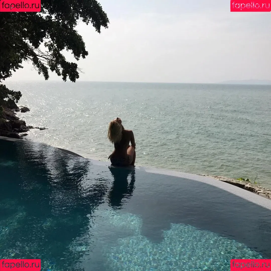 Kathrin Menzinger Onlyfans Photo Gallery 