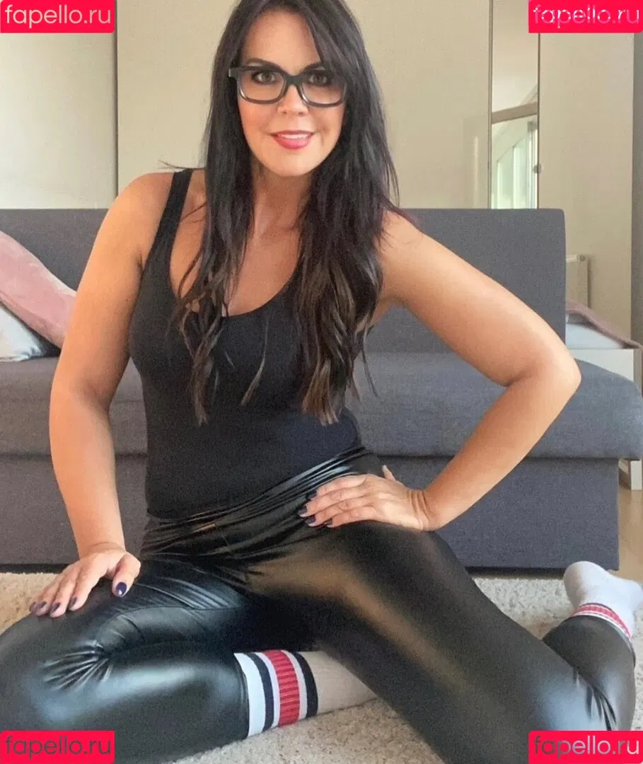 Martina Reuter Onlyfans Photo Gallery 