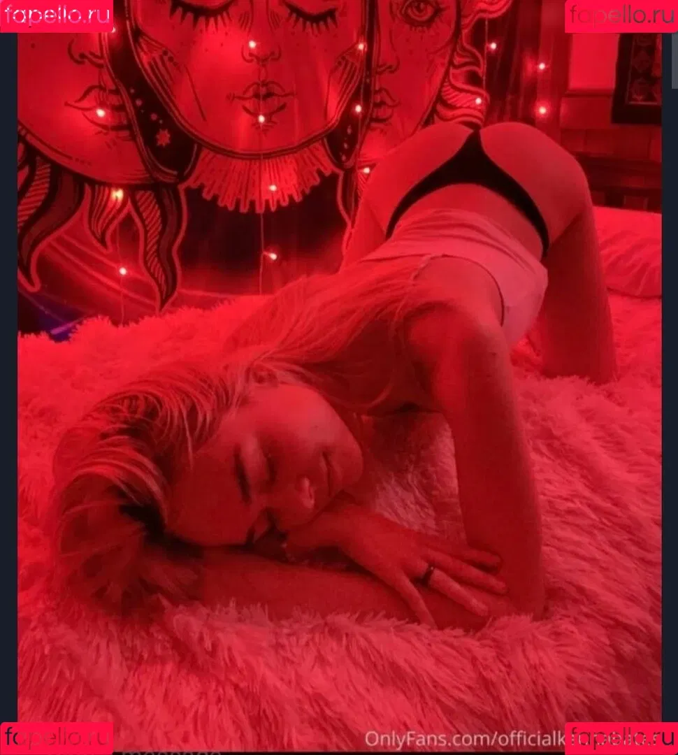Kenna Bates Onlyfans Photo Gallery 