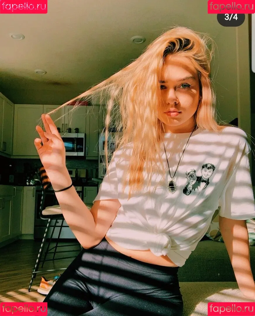 Kenna Bates Onlyfans Photo Gallery 