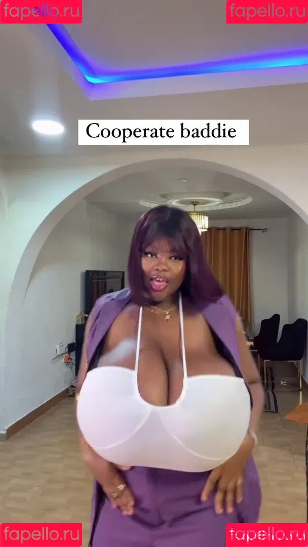 Chioma Lovv Onlyfans Photo Gallery 