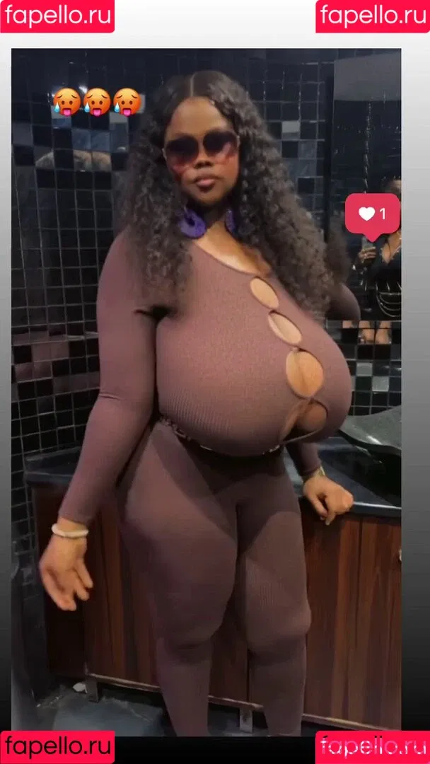 Chioma Lovv Onlyfans Photo Gallery 