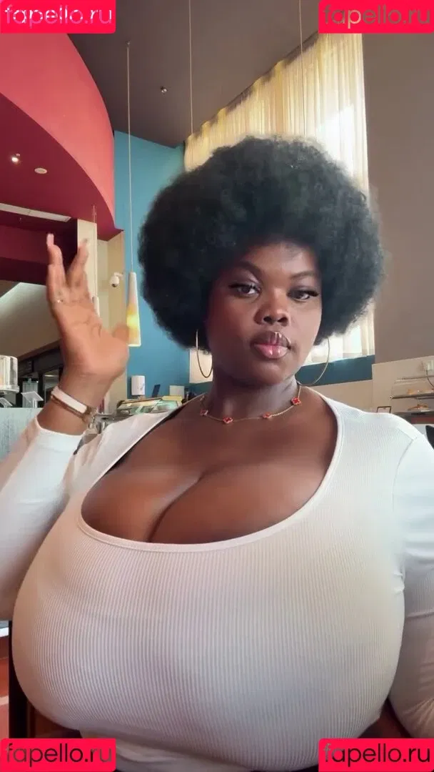 Chioma Lovv Onlyfans Photo Gallery 