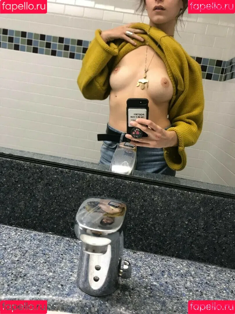 Cranewrites Onlyfans Photo Gallery 