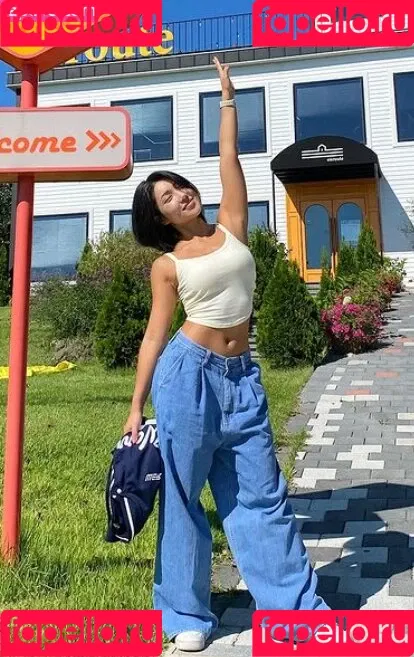 Beo Deul Jeong 정버들 Onlyfans Photo Gallery 