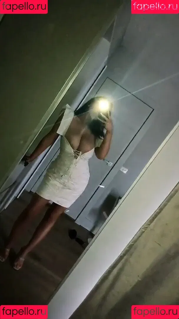 Darcy Buchan Onlyfans Photo Gallery 