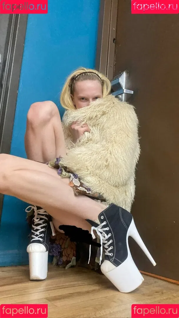 Alex Consani Onlyfans Photo Gallery 
