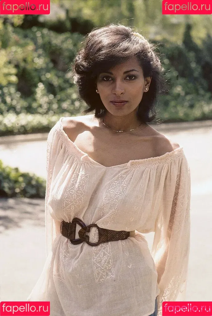 Pam Grier Onlyfans Photo Gallery 