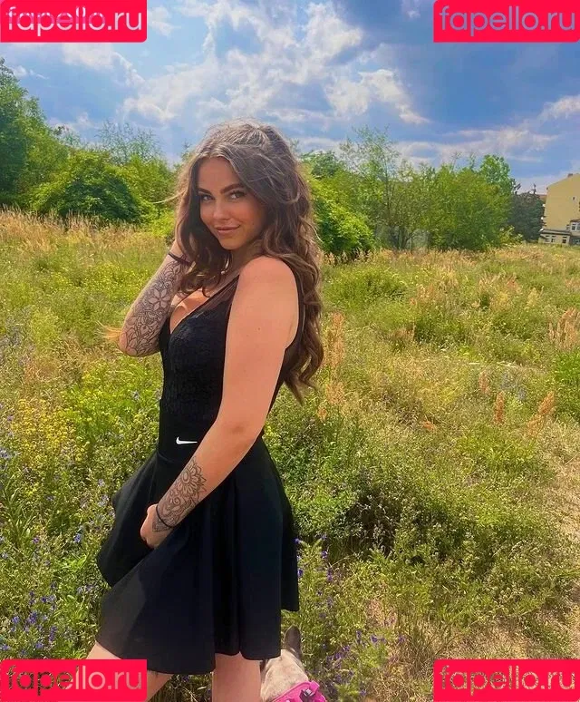 Tizeax Onlyfans Photo Gallery 