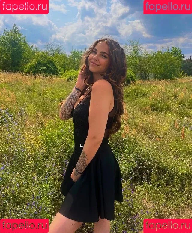 Tizeax Onlyfans Photo Gallery 