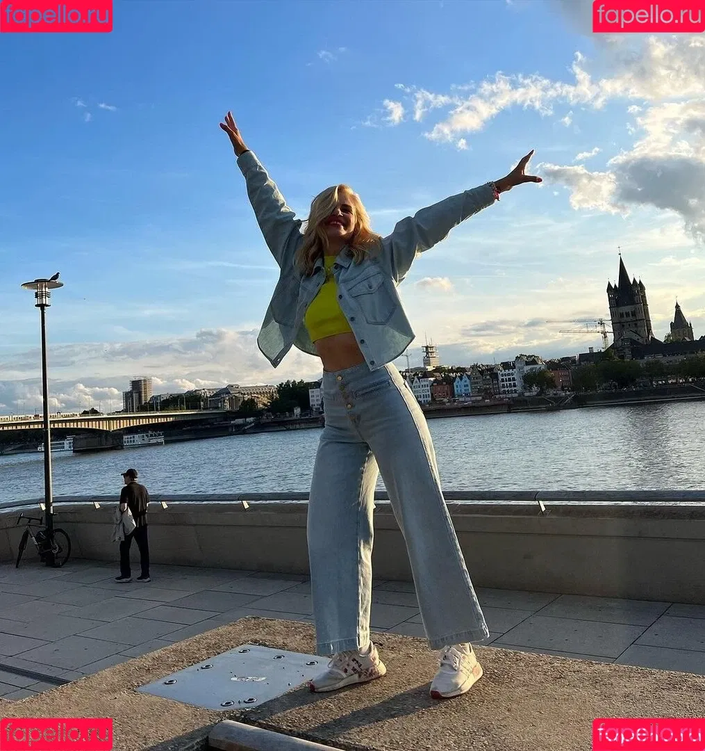Susan Sideropoulos Onlyfans Photo Gallery 