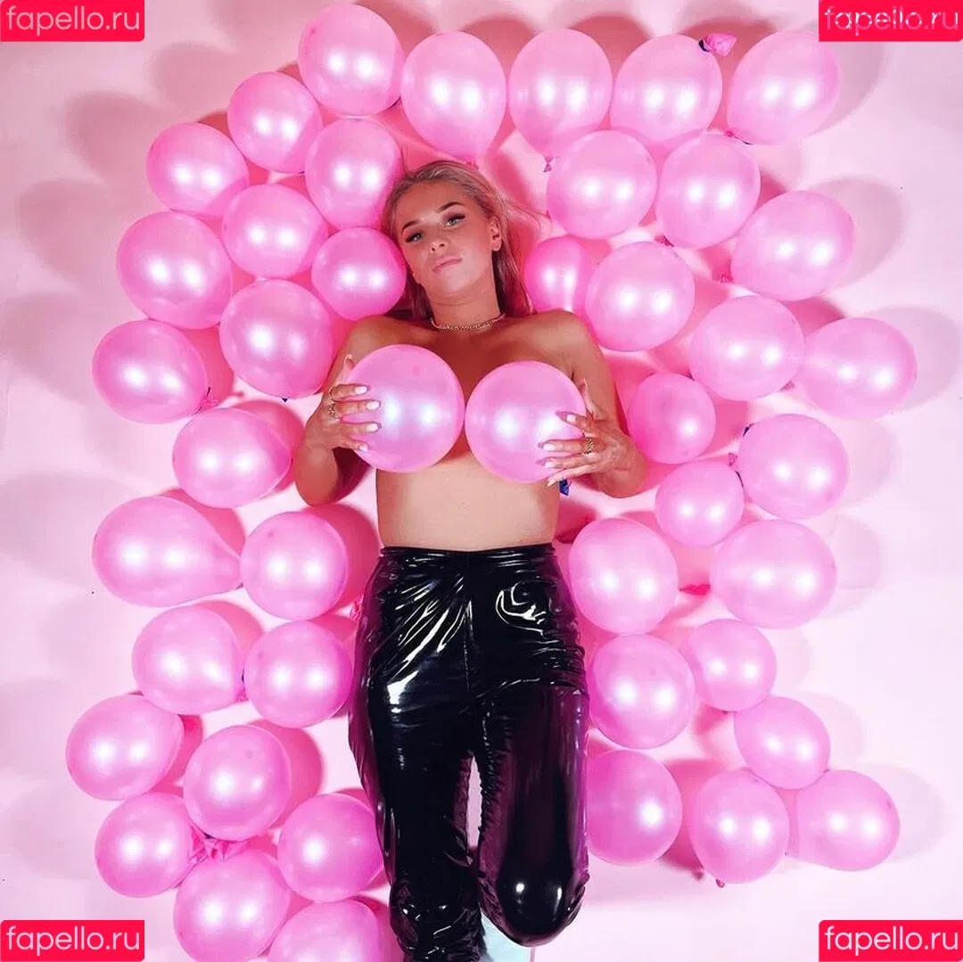 Martine Baardseng Onlyfans Photo Gallery 