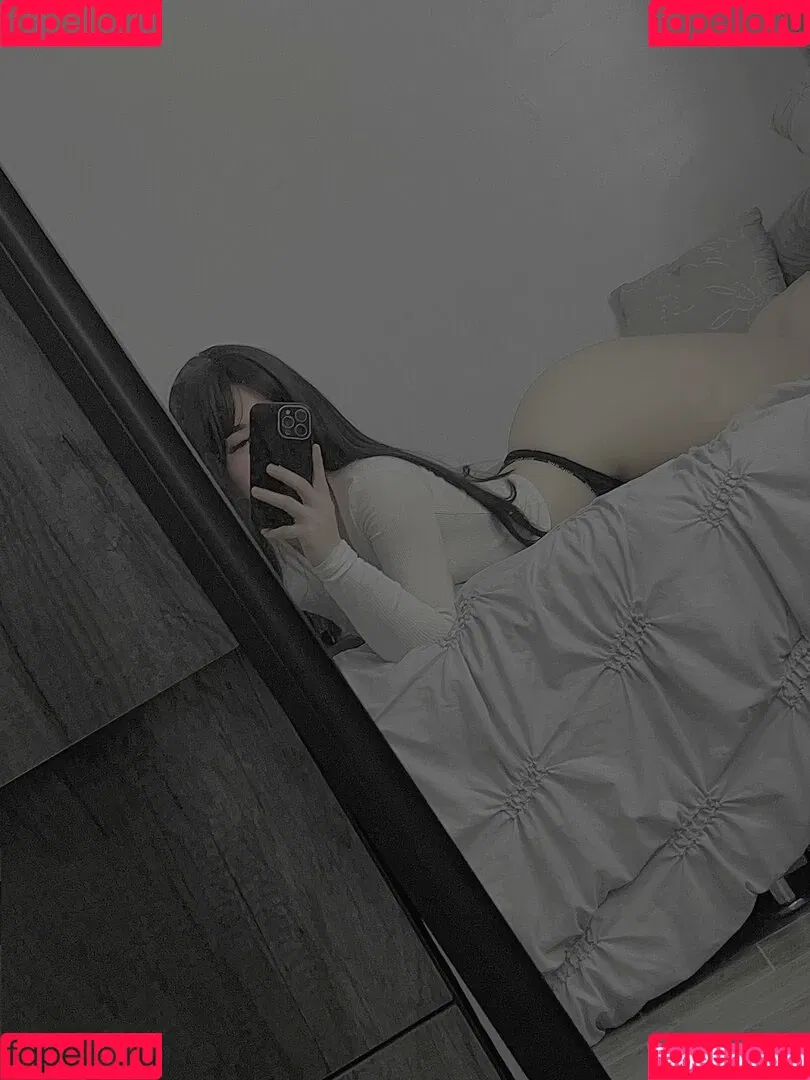 Genesiscruzm Onlyfans Photo Gallery 