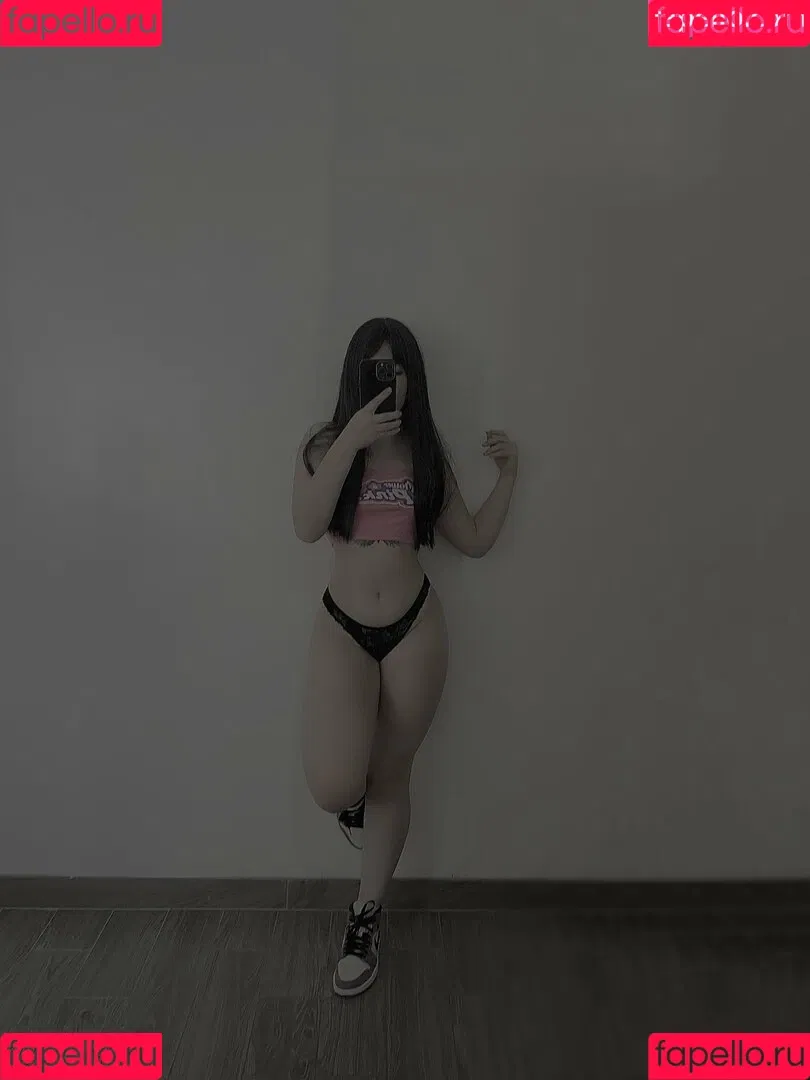 Genesiscruzm Onlyfans Photo Gallery 