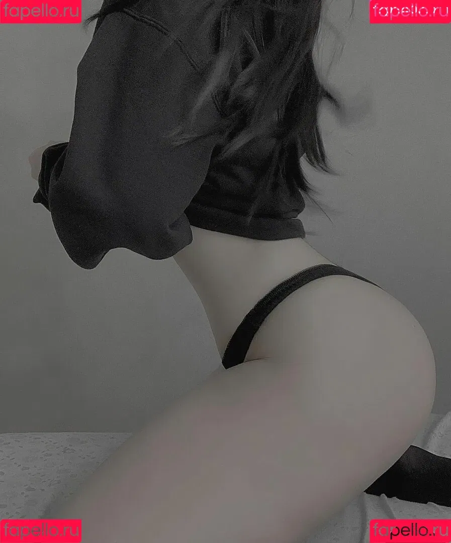 Genesiscruzm Onlyfans Photo Gallery 