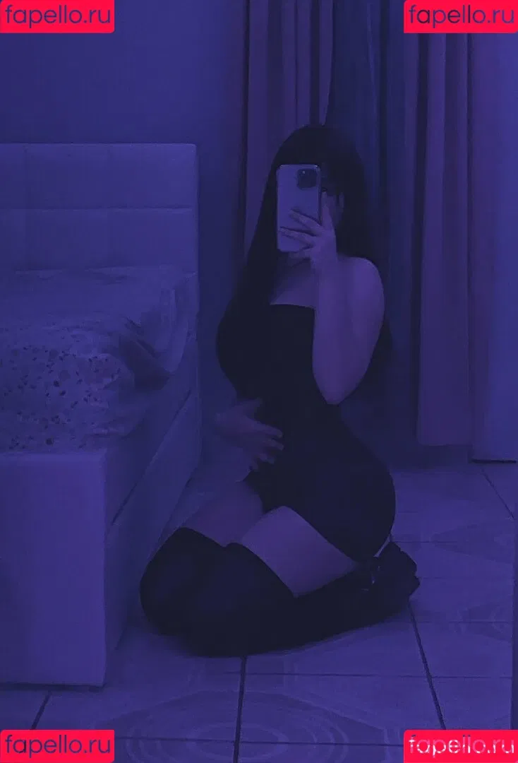Genesiscruzm Onlyfans Photo Gallery 