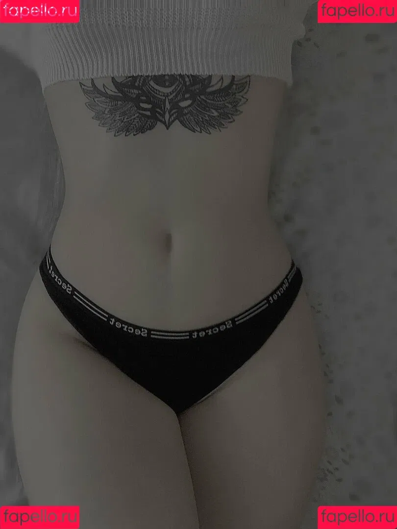Genesiscruzm Onlyfans Photo Gallery 