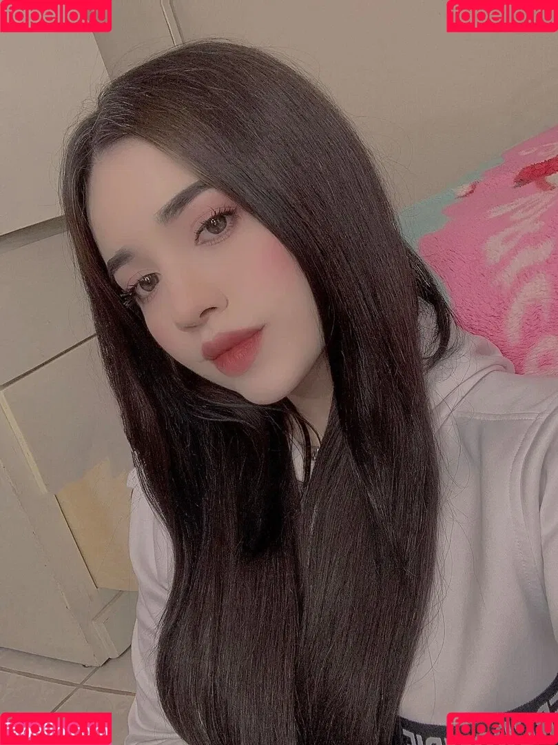 Genesiscruzm Onlyfans Photo Gallery 