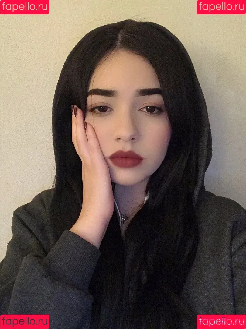 Genesiscruzm Onlyfans Photo Gallery 