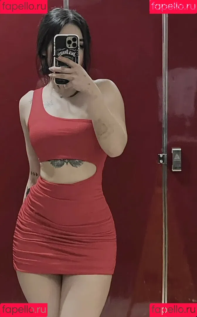 Genesiscruzm Onlyfans Photo Gallery 