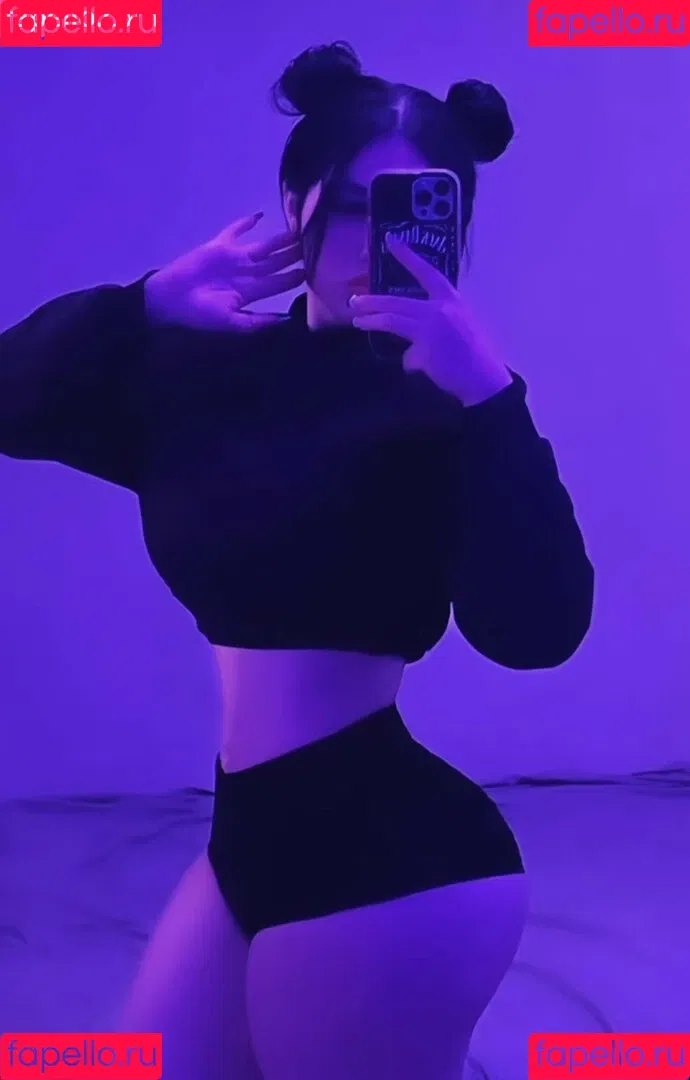 Genesiscruzm Onlyfans Photo Gallery 
