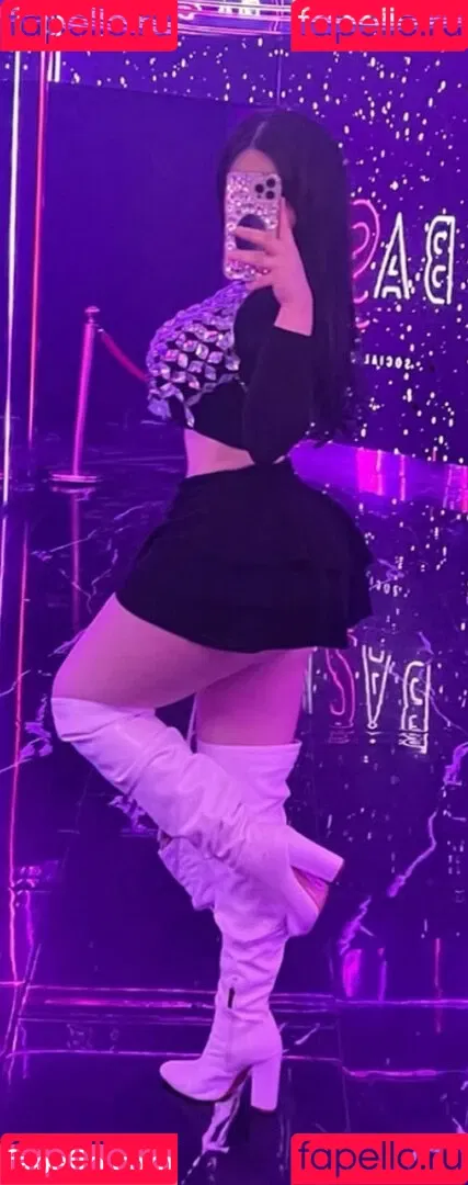 Genesiscruzm Onlyfans Photo Gallery 