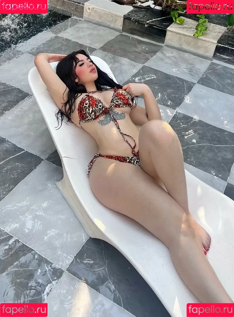 Genesiscruzm Onlyfans Photo Gallery 