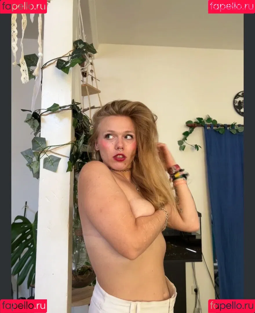 vanny_flowerchild Onlyfans Photo Gallery 