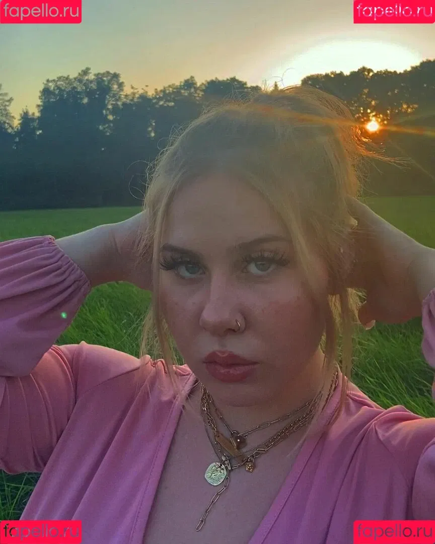 Stefanie Onlyfans Photo Gallery 