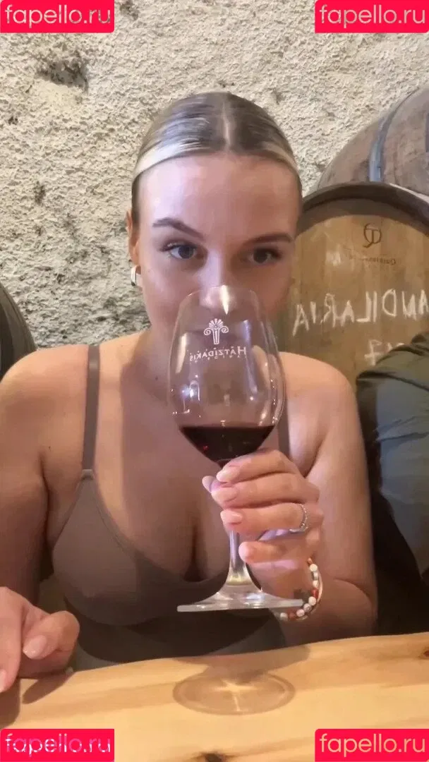 Dagi Bee Onlyfans Photo Gallery 